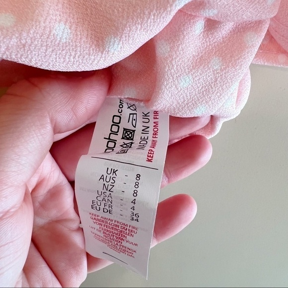 ⭐️ NWT Boohoo Petite Polka Dot Open Back Tie Detail Top - Picture 13 of 16